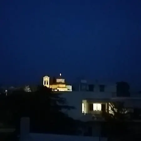 아파트 Adriani Apts *