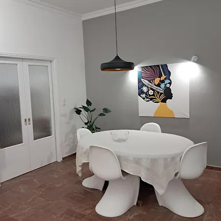 Lejlighed Adriani Apts
