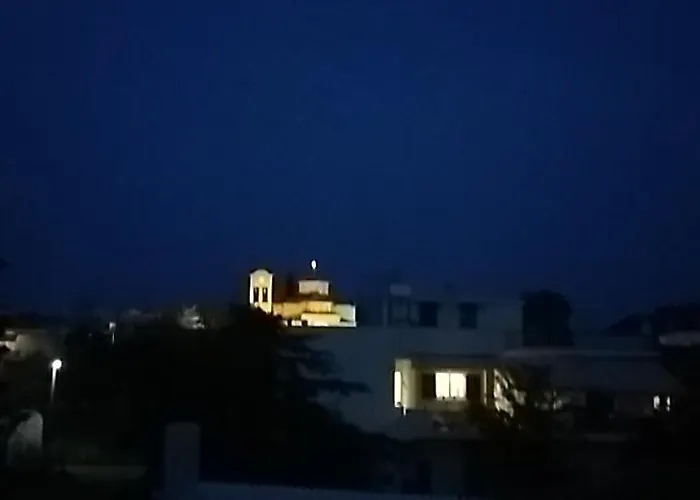 Lejlighed Adriani Apts *